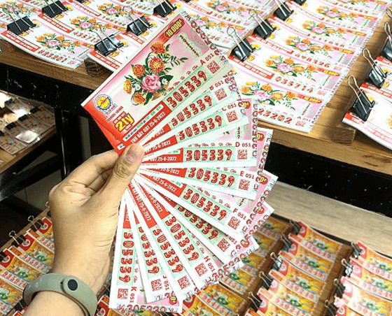 Vé số kiến thiết miền Nam là tấm vé may mắn